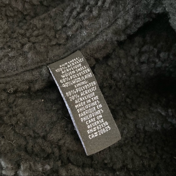 Guess Winter Hat - Picture 8 of 8